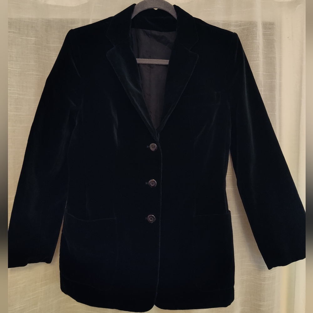 Classic and beautiful ILGWU Vintage Black Blazer Size 10